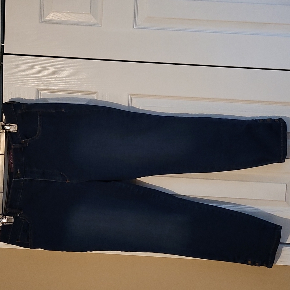 Gloria Vanderbilt jeans